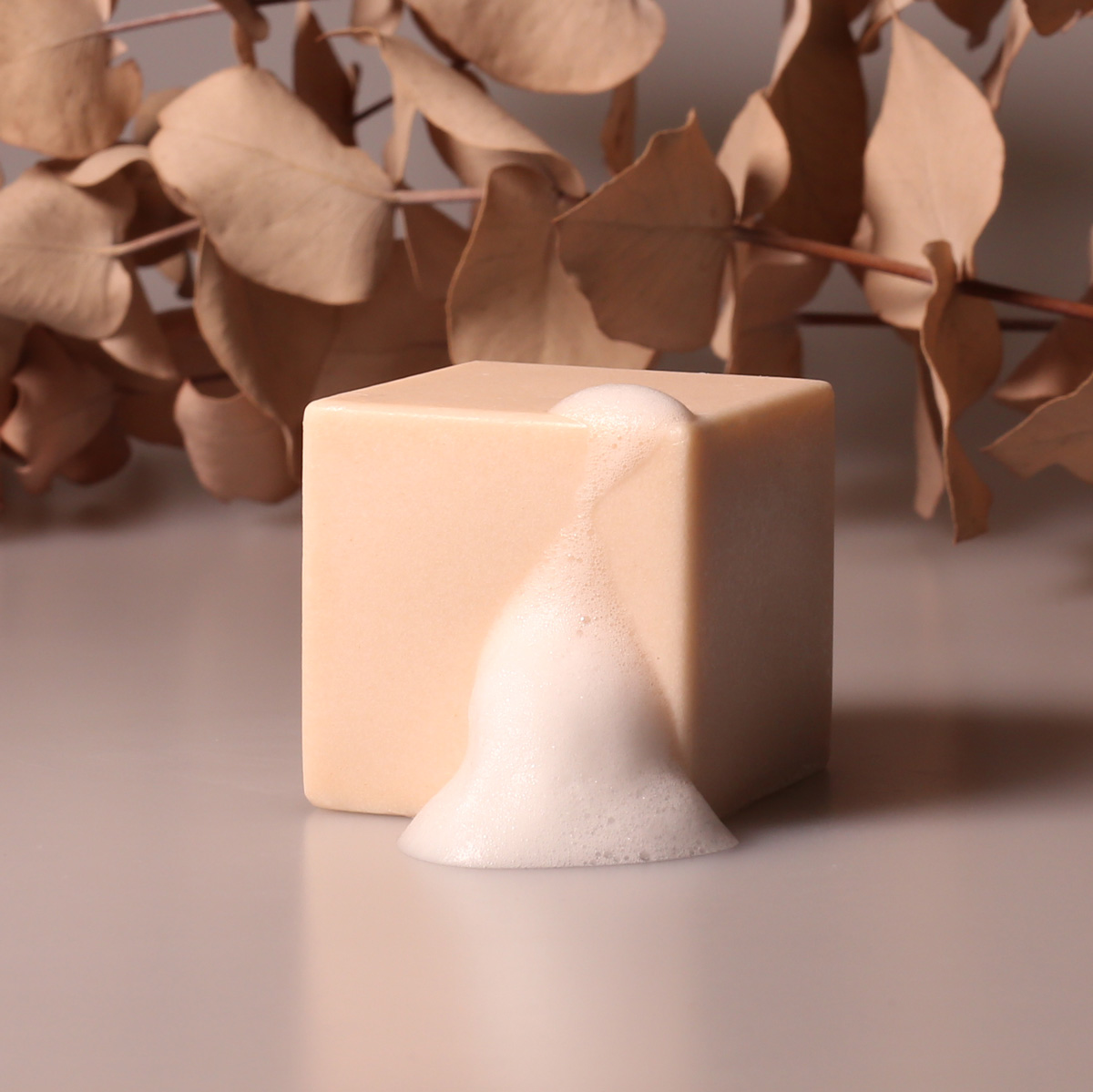 キューブ シャンプー 【CUBE shampoo smoky leaf】【固形シャンプー】